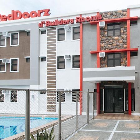 Reddoorz Plus At Dbuilders Poblacion Bgc 达义 外观 照片