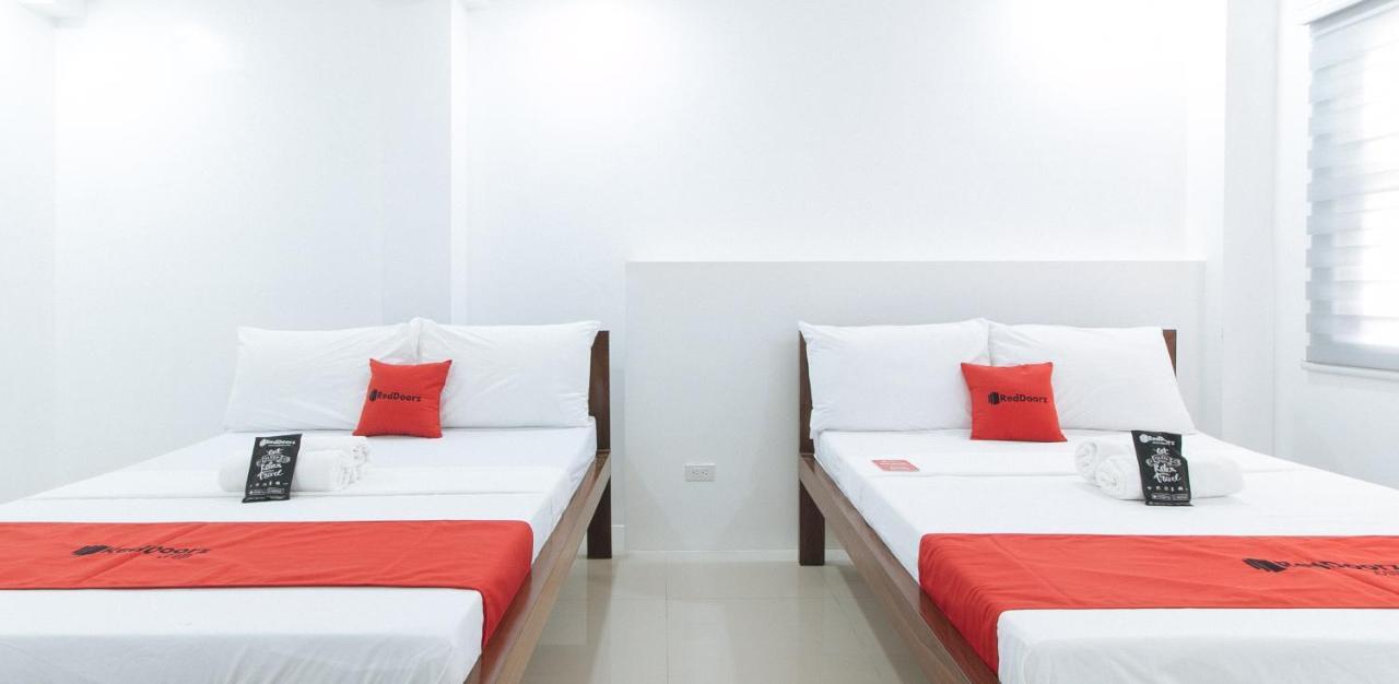 Reddoorz Plus At Dbuilders Poblacion Bgc 达义 外观 照片