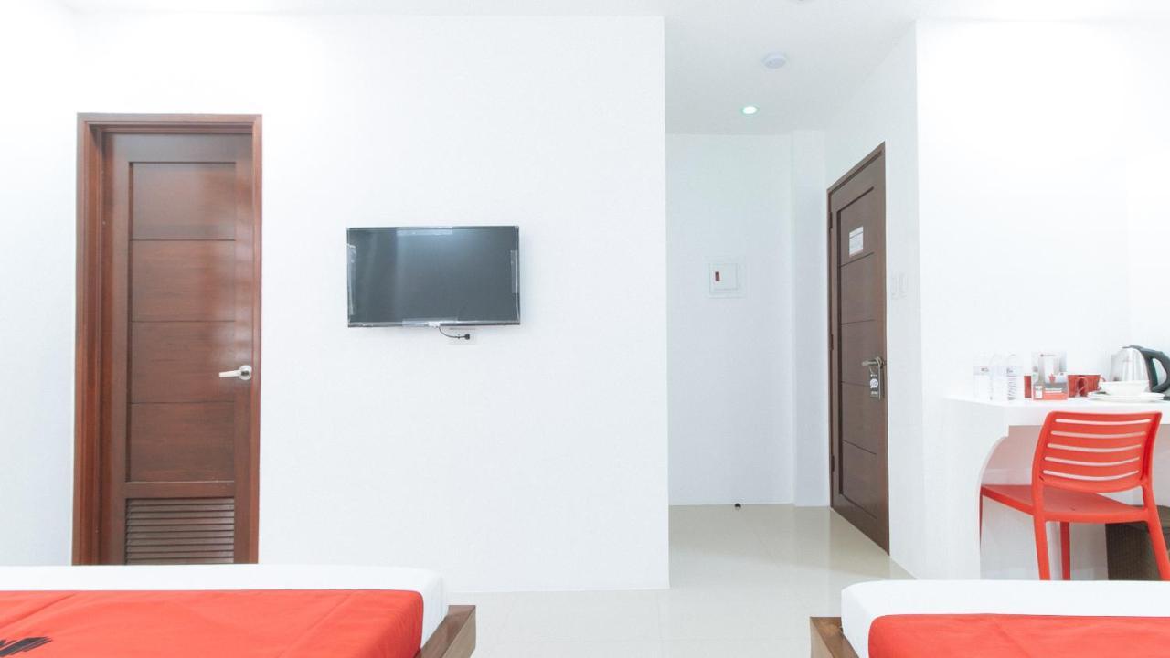 Reddoorz Plus At Dbuilders Poblacion Bgc 达义 外观 照片