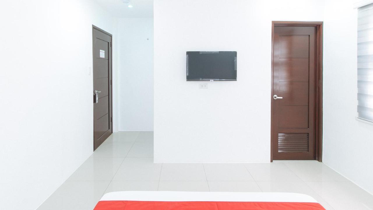 Reddoorz Plus At Dbuilders Poblacion Bgc 达义 外观 照片