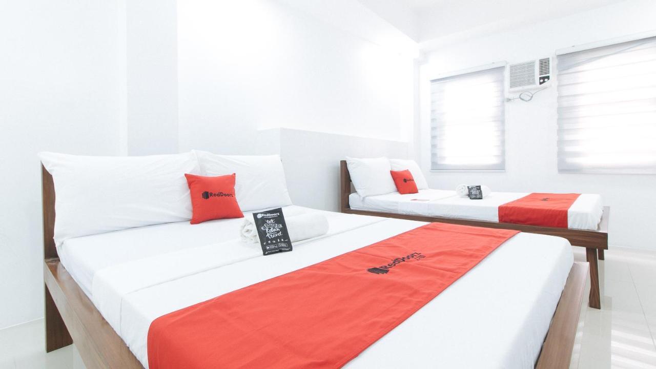 Reddoorz Plus At Dbuilders Poblacion Bgc 达义 外观 照片
