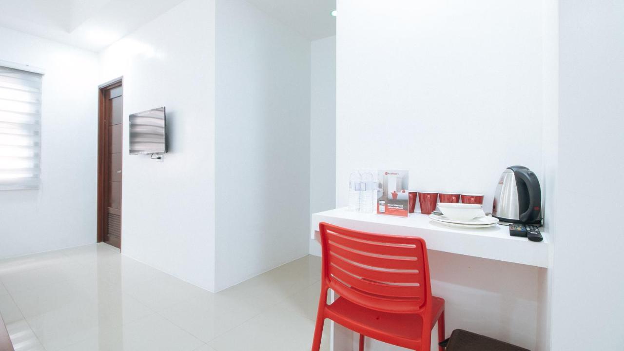 Reddoorz Plus At Dbuilders Poblacion Bgc 达义 外观 照片